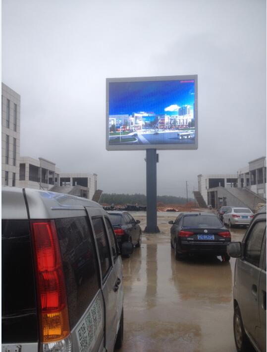 永丰县汽车城25平方P8全彩LED屏