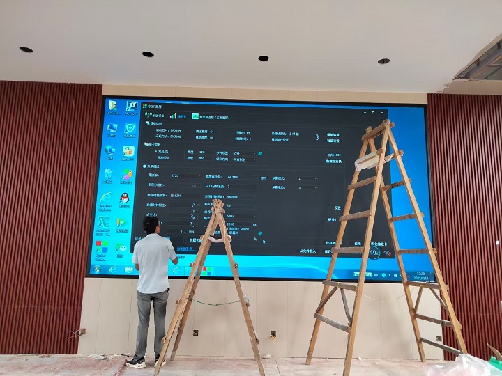 吉安县城北中学12m2室内Q2.5全彩 LED显示屏