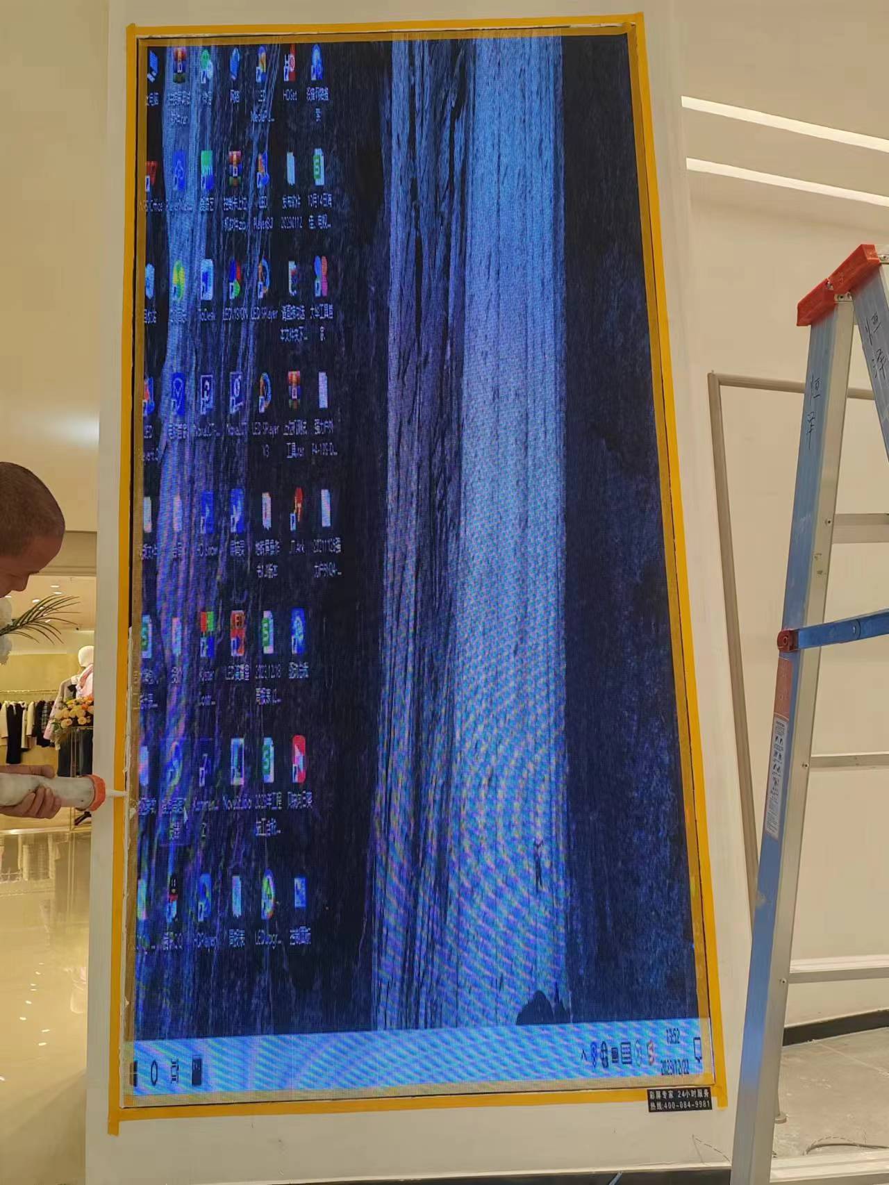 莱斯百货 强力室内Q2.5全彩LED显示屏